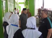 Tinjau HPS dan MPLS, Wako Padang Panjang Ajak Siswa Bangun Karakter Sejak Hari Pertama Sekolah
