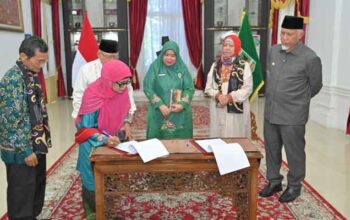 Gubernur Sumbar Ajak Kampus Jadikan Hibah Buku Sastra Tamil sebagai Penguat Riset dan Pelestarian Warisan Minangkabau