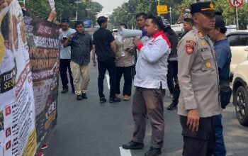 GAMIS Indonesia Gelar Aksi! Desak Evaluasi Sekretaris Kabinet dan Meminta Aparat Usut Teror Pengrusakan Mobil Ketum Gamis 3 IMG 20260710 WA0031