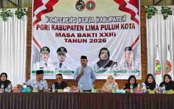 Buka Konferensi Kerja PGRI, Bupati Limapuluh Kota Tuai Apresiasi 3 Bupati Limapuluh Kota, H. Safni buka Konferensi Kerja PGRI