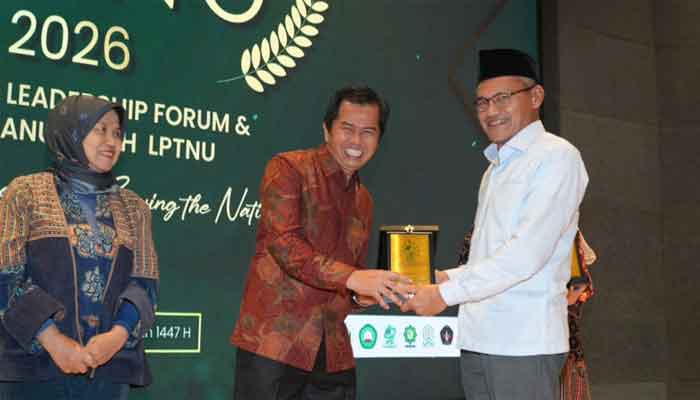 Akademisi UNP, Prof. Irwandi Jaswir Raih Anugerah LPTNU 2026