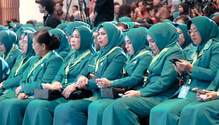 Ketua Dekranasda Bintan Hadiri Puncak HUT Dekranas ke-46 di Makassar 1 Ketua Dekranasda Kabupaten Bintan, Hafizha Rahmadhani hadiri Puncak HUT Dekranas ke-46 di Makassar
