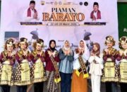 Mahasiswa FPK UNP Ikut Meriahkan Piaman Barayo di Pantai Gondoriah