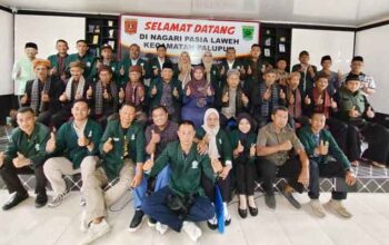 Mahasiswa KKN di Pasia Laweh foto bersama usai Diskusi Ilmiah Bidang Hukum