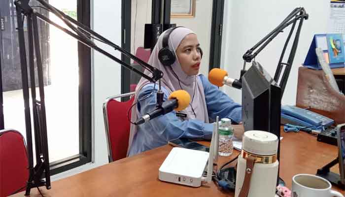 Sediakan 1.000 Dosis, Puskeswan Kota Sawahlunto Adakan Vaksinasi Rabies di 4 Kecamatan 1 Kepala UPTD. Puskeswan Kota Sawahlunto, drh. Meta Levi Kurnia dalam Dialog Interaktif di Sawahlunto FM