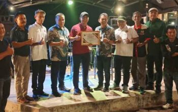 Komitmen Keterbukaan Informasi Bersama Insan Pers, PWI Sumbar Anugerahi Kapolres 50 Kota Penghargaan 4 PWI Sumbar anugerahi penghargaan untuk Kapolres 50 Kota, , AKBP Syaiful Wachid