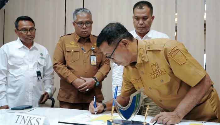 Pemkab dan TNKS Teken Kerja Sama Pengembangan Jalur Pendakian Gunung Kerinci via Solok Selatan