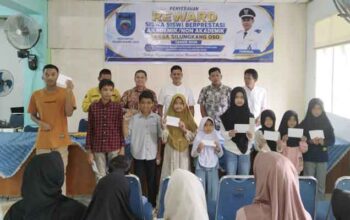 Pemerindah Desa Silungkang Oso berikan penghargaan bagi Siswa-Siswi Berprestasi tahun 2026