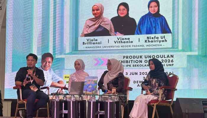 Mahasiswa IPK UNP Perkenalkan Karya Bertema Minangkabau di Pesta Buku Antarabangsa Kuala Lumpur 2026 1 Mahasiswa IPK UNP Perkenalkan Karya Bertema Minangkabau di Pesta Buku Antarabangsa Kuala Lumpur 2026