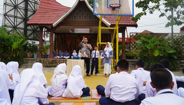 Wako Hendri Arnis Bergerak Cepat Wujudkan Padang Panjang Cerdas Melalui Program Pendidikan Terintegrasi