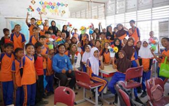 Pertamina Patra Niaga Perkuat Edukasi Lingkungan Melalui Program SEKAR di Kawasan Pesisir Medan 3 Pertamina Patra Niaga Perkuat Edukasi Lingkungan Melalui Program SEKAR di SD Negeri 068426, Kelurahan Nelayan Indah, Kecamatan Medan Labuhan, Kota Medan