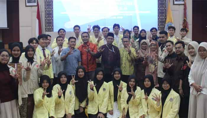 Rektor Krismadinata Lantik MPM KM UNP