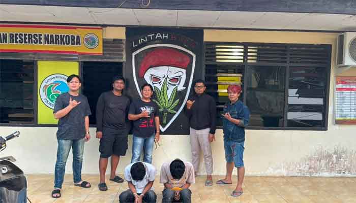 Satres Narkoba Polres Sawahlunto Amankan 2 Tersangka Kasus Penyalahgunaan Sabu-sabu 1 Satres Narkoba Polres Sawahlunto Amankan 2 Tersangka Kasus Penyalahgunaan Sabu-sabu
