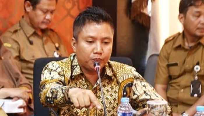 Anggota DPRD Kepri, Teddy Jun Askara rapat dengar pendapat Penerimaan SPMB 2026