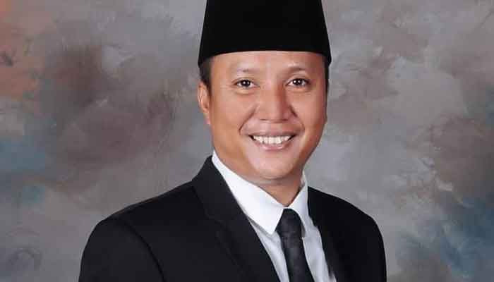 Dinilai Kacau dan Rugikan Calon Siswa, Anggota DPRD Kepri Kritik Keras Pelaksanaan SPMB SMA/SMK 2026 1 Ketua Komisi III DPRD Kepri, Tedi Jun Askara menilai pelaksanaan SPMB tahun ini berjalan sangat buruk