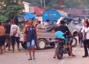 Truk Tangki Tabrak Suzuki Carry di Guguak Naneh Sijunjung, Pengemudi Terluka