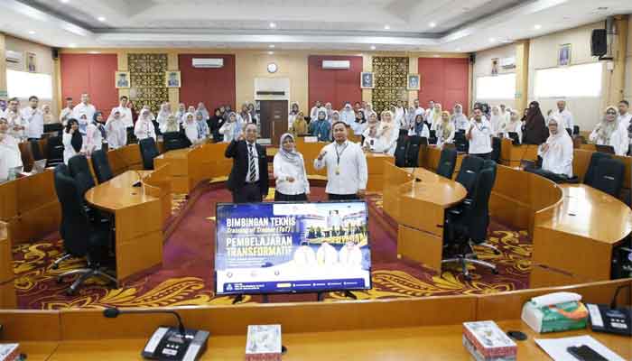 UNP Bekali Dosen Lewat BIMTEK ToT Transformatif