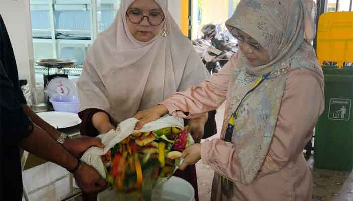 UNP Olah Sampah Organik Jadi Eco Enzyme