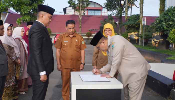Wako Padang Panjang, Hendri Arnis lantik 38 Pejabat Eselon III dan IV