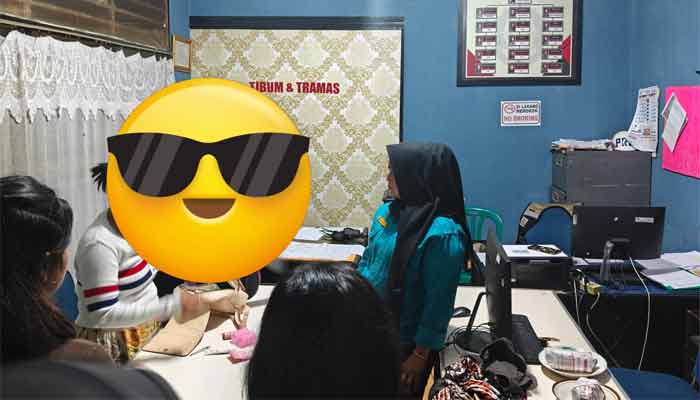 Razia Pekat, Satpol PP Limapuluh Kota Amankan 6 Wanita di Kawasan Sibunbun 1 Satpol PP Limapuluh Kota interogasi sejumlah pekerja di Kawasan Sibunbun, Nagari Pangkalan, Kecamatan Pangkalan Koto Baru