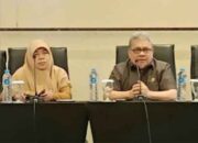 Ketua DPRD Sumbar Dorong Kepala SMA/SMK Jadi Pemimpin Visioner Wujudkan Generasi Emas 2045 12 Ketua DPRD Muhidi menjadi narasumber dalam kegiatan Bimbingan Teknis (Bimtek) Kepala SMA/SMK se-Sumatera Barat yang digelar di Padang