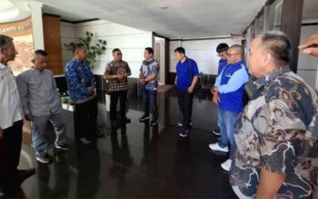 Dukung KLB PWI Bukittinggi, Wako Ramlan Tegaskan Tidak Ada Intervensi 7 Wali Kota Ramlan Nurmatias terima silaturahmi Pengurus PWI Sumatera Barat dan Bukittinggi