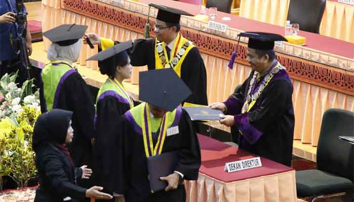 Wisuda UNP ke-143