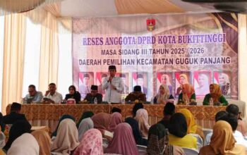 8 Anggota DPRD Kota Bukittinggi Dapil Guguak Panjang Laksanakan Reses Kelompok 5 Sebanyak 8 Anggota DPRD Kota Bukittinggi Dapil Guguak Panjang Laksanakan Reses Kelompok