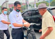 Cegah Dampak Kabut Asap, BKPSDM Muba Bagikan Masker ke Masyarakat