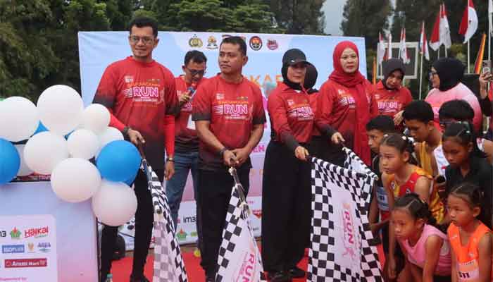 Pembukaan Bhayangkara Run Road to Police Women Run 2026 Polres Solok