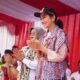 Pawai Alegoris HUT RI di Pulau Punjung Semarak, Bupati Dharmasraya Sapa Warga Sepanjang Rute