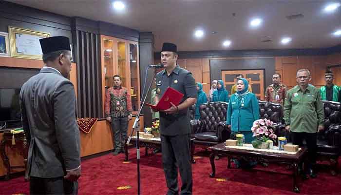 Bupati Sijunjung Lantik Suardi sebagai Penjabat Wali Nagari Kamang