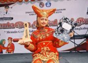 Hadist Dwi Cantika Juara 1 di Acara Lomba Badendang Minang Tingkat SMP se-Limapuluh Kota 9 Hadist Dwi Cantika Juara 1 di Acara Lomba Badendang Minang Tingkat SMP se-Limapuluh Kota