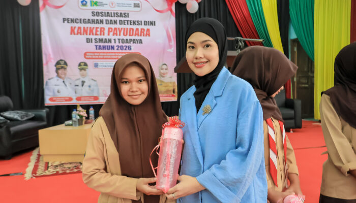 Ketua YKI Bintan Beri Edukasi Deteksi Dini Kanker Payudara bagi Siswi SMAN 1 Toapaya