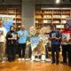 JNE dan Penerbit GRASINDO Luncurkan Komik Pengantar Kebahagiaan, Angkat Kisah Para Kurir
