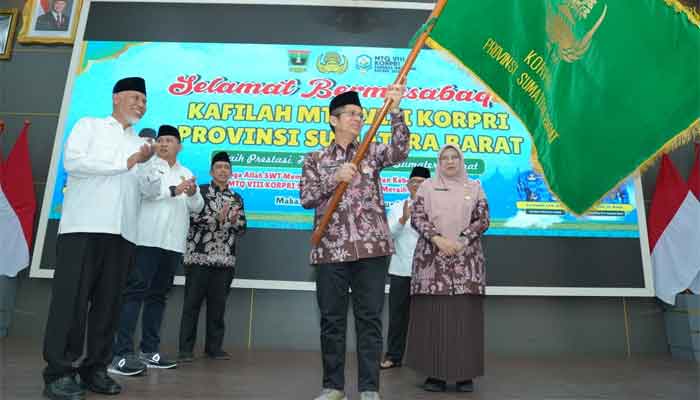 Kafilah MTQ KORPRI Sumbar Targetkan Pertahankan Juara Umum Nasional 1 Gubernur Mahyeldi saat pelepasan Kafilah MTQ KORPRI Sumbar di Makassar