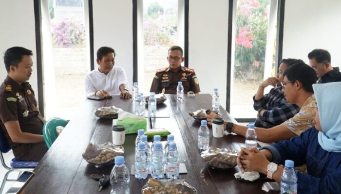 Kajari Sumbawa Barat Dorong Pemberitaan Positif dan Berimbang