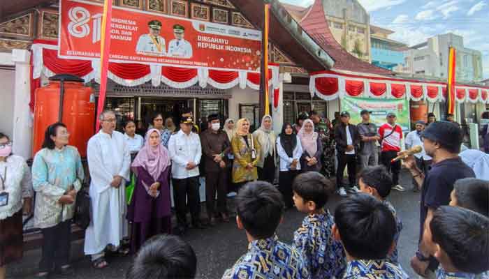 LPM Bukik Cangang Kayu Ramang Tebar Benih Buah-buahan di Tepi Ngarai untuk Pengembangan Monkey Forest