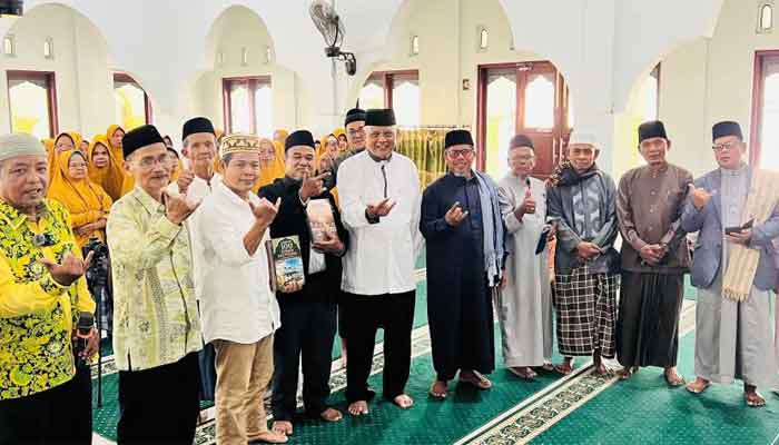 Kepala BPK Wilayah III Sumbar Launching 2 Buku tentang Syekh Burhanuddin di Ulakan 1 Launching 2 Buku tentang Syekh Burhanuddin di Ulakan