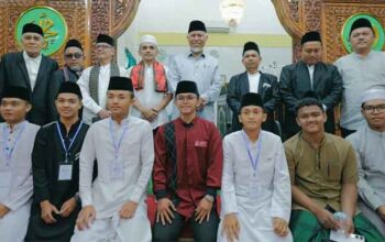 Gubernur Sumbar, Mahyeldi saat pembukaan Lomba Khotbah Jumat dan Azan tingkat SMA/SMK se-Kota Padang di Masjid Istighfar Parak Gadang, Ganting