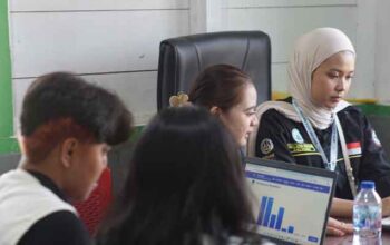 Satu Klik Kenal Matobe, Mahasiswa KKN UNP Bantu Wujudkan Website Desa