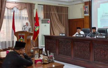 Fraksi-fraksi DPRD Bukittinggi Sampaikan Pandangan Umum terhadap Ranperda Perubahan APBD 2026 4 Fraksi-fraksi DPRD Bukittinggi Sampaikan Pandangan Umum terhadap Ranperda Perubahan APBD 2026