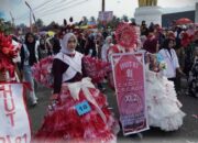 Pawai Alegoris dan Mobil Hias dalam rangka memeriahkan HUT RI ke-81 di Padang Aro, Ibu Kota Kabupaten Solok Selatan