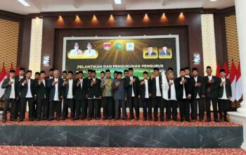 Perkuat Syiar Islam dan Adat, Pengurus MUS-KB dan LMKB Bukittinggi Dilantik 4 Pelantikan Pengurus MUS-KB dan LMKB Bukittinggi