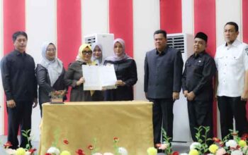 Pemkab dan DPRD Bintan Tandatangani Kesepakatan Perubahan KUA PPAS TA 2026 3 Pemkab dan DPRD Bintan Tandatangani Kesepakatan Perubahan KUA PPAS TA 2026