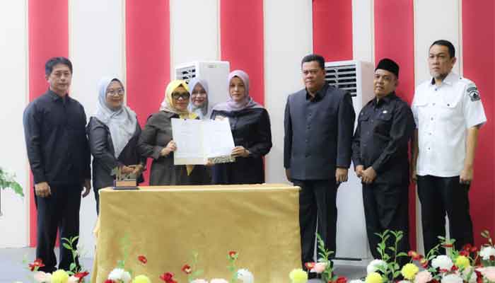 Pemkab dan DPRD Bintan Tandatangani Kesepakatan Perubahan KUA PPAS TA 2026 1 Pemkab dan DPRD Bintan Tandatangani Kesepakatan Perubahan KUA PPAS TA 2026