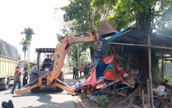 Pemko Payakumbuh Tertibkan Bangunan di Batang Agam dan Jalan Imam Bonjol