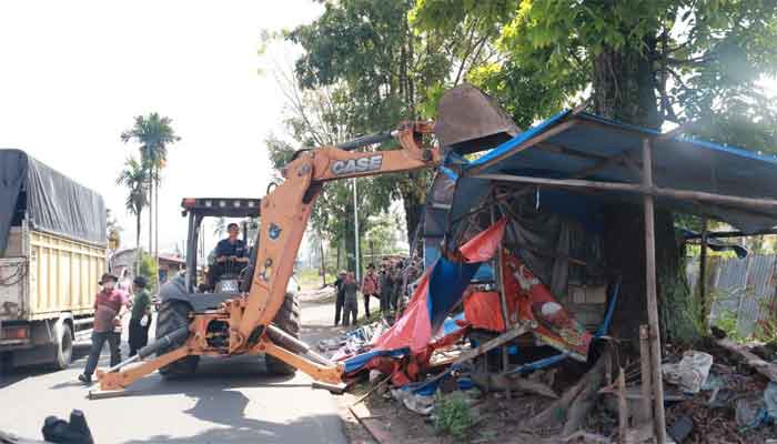 Pemko Payakumbuh Tertibkan Bangunan di Batang Agam dan Jalan Imam Bonjol