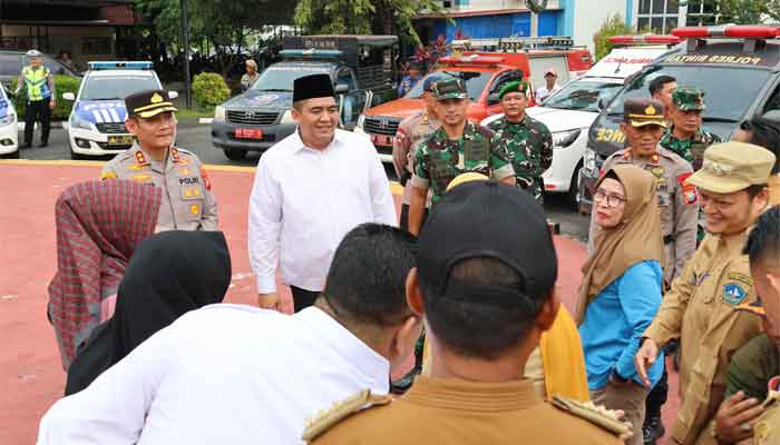 Bupati Roby Kurniawan usai mengikuti Apel Kesiapsiagaan dalam rangka Pencegahan dan Penanggulangan Karhutla di Wilayah Hukum Polres Bintan