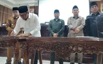 Pemko dan DPRD Kota Bukittinggi Sepakati Perubahan KUA PPAS APBD 2026 2 Pemko dan DPRD Kota Bukittinggi tandatangani kesepakatan Perubahan KUA-PPAS APBD Tahun Anggaran 2026